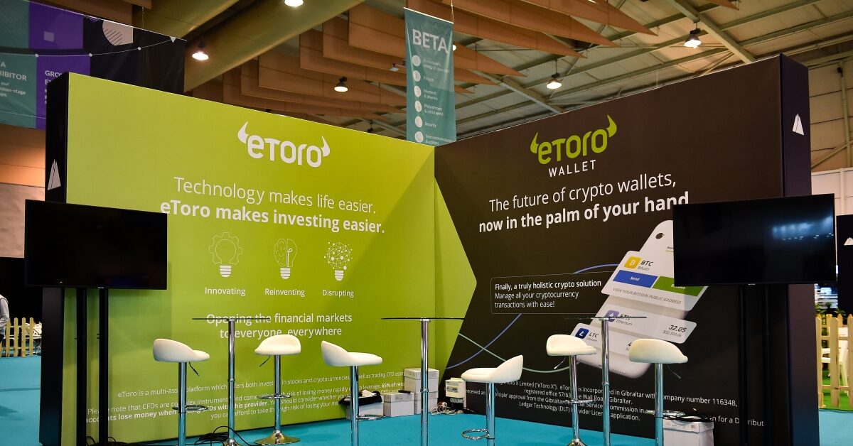 web_summit_2018_-_partner_booths_-_day_3_november_8_sd4_6435_44865411045-1200x628-2834056